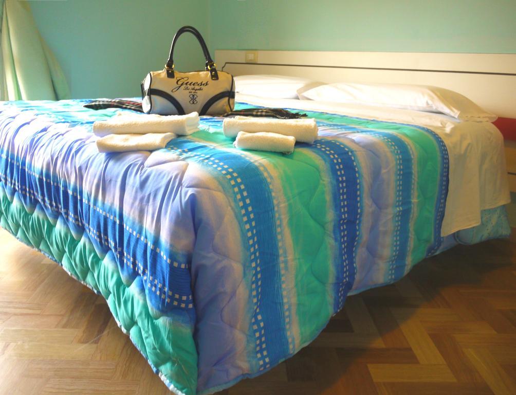 Hotel Maena Rimini Quarto foto